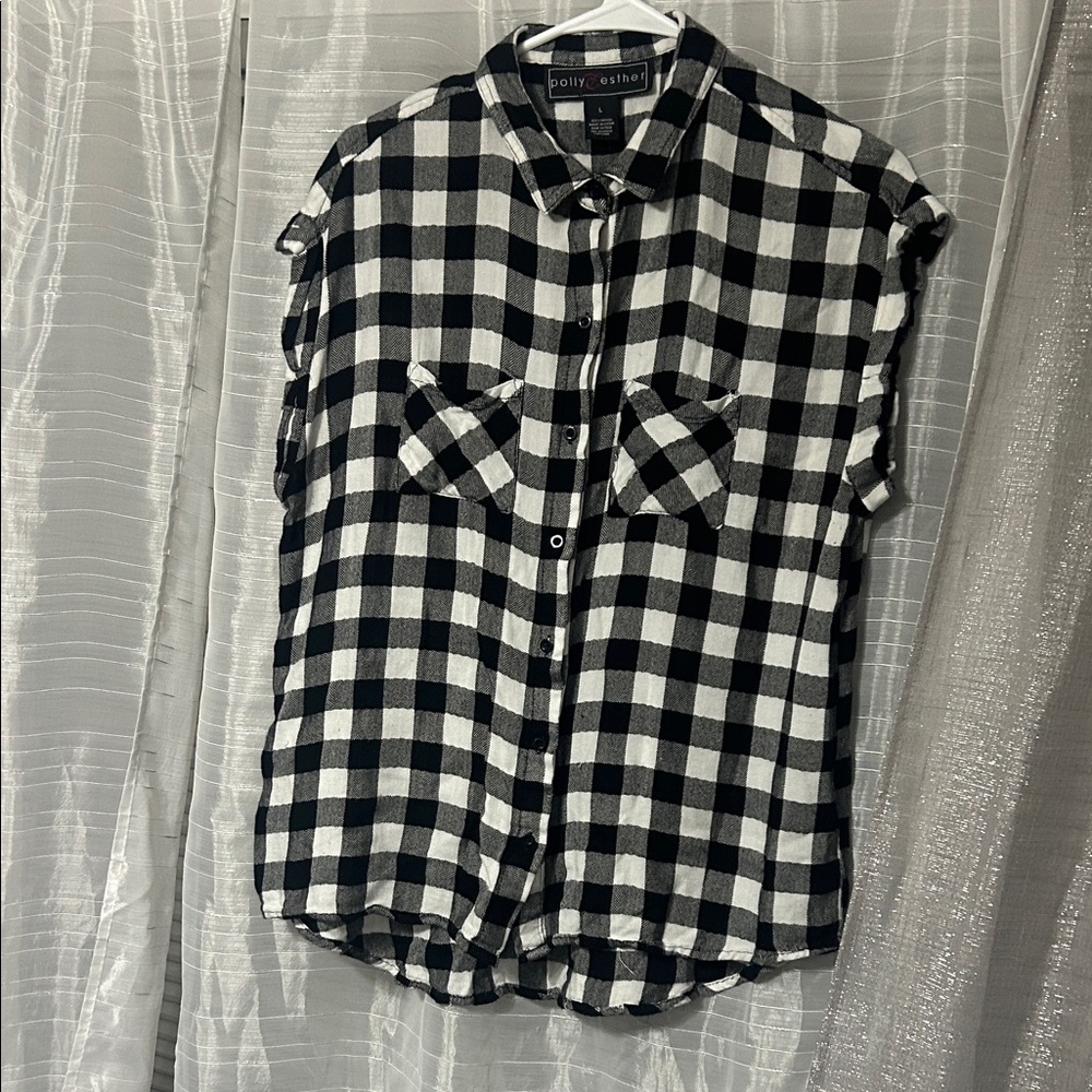 Polly & Esther Black and White Plaid Sleeveless Shirt